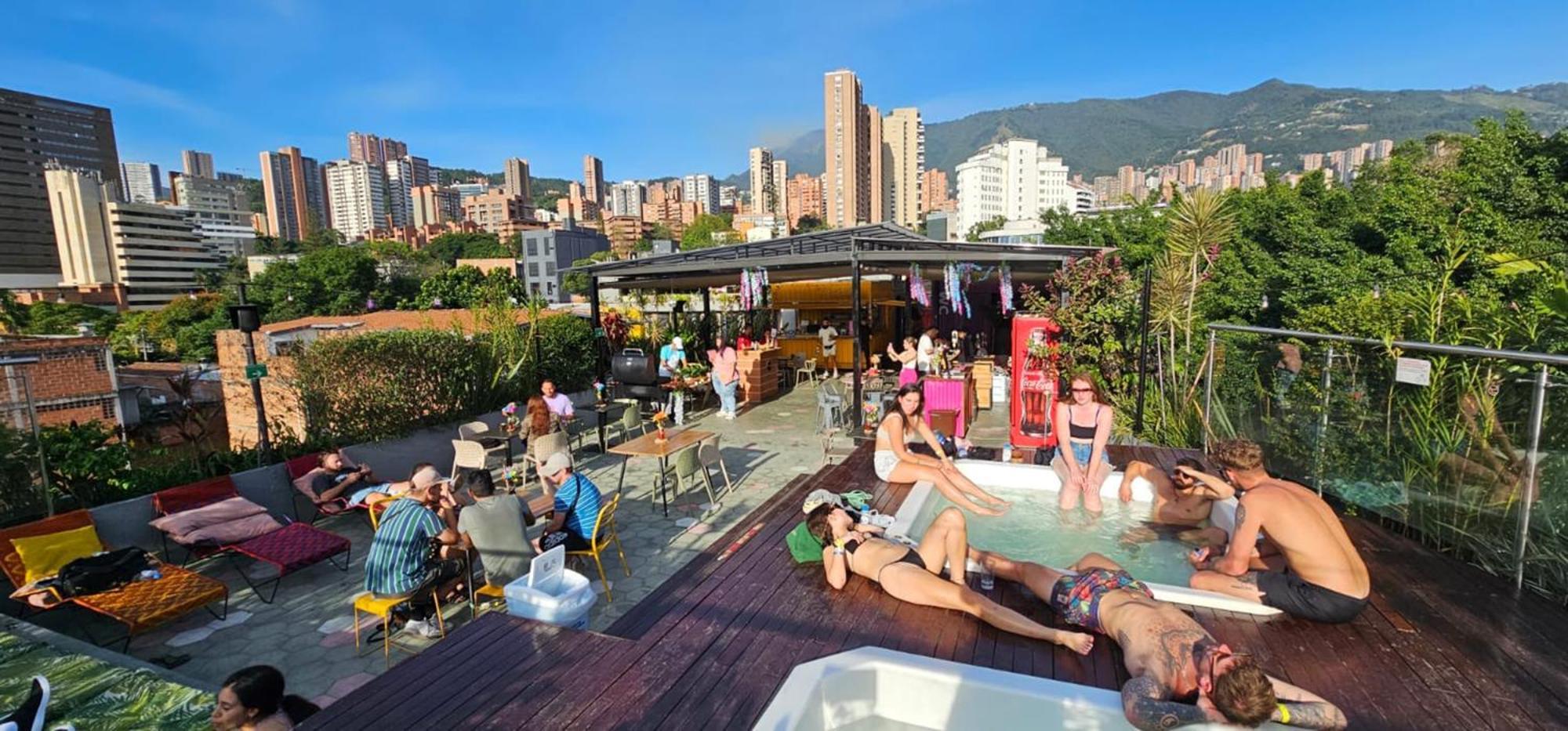 Viajero Medellin Hostel エクステリア 写真